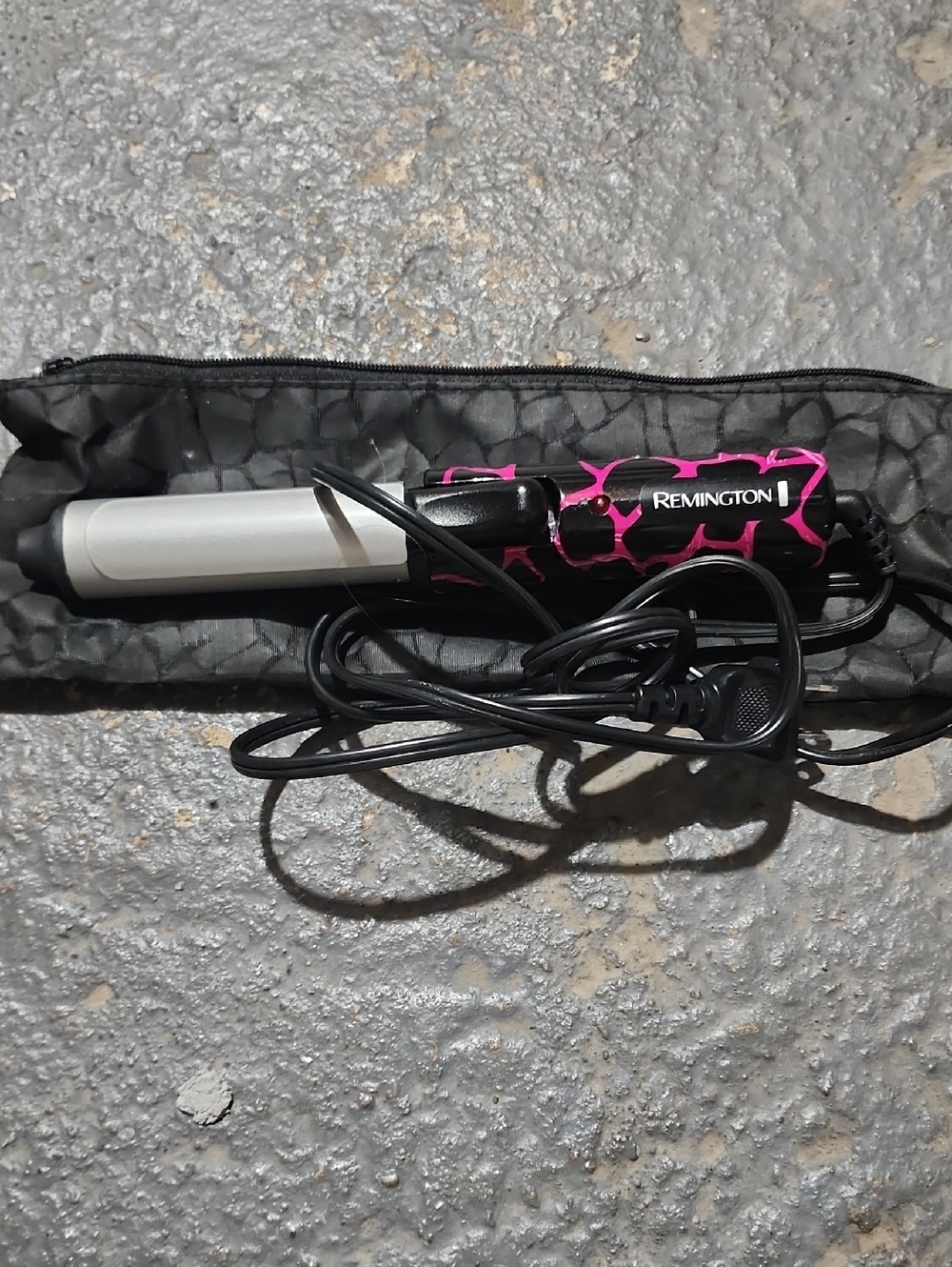 Remington Pink and Black Curling Wand